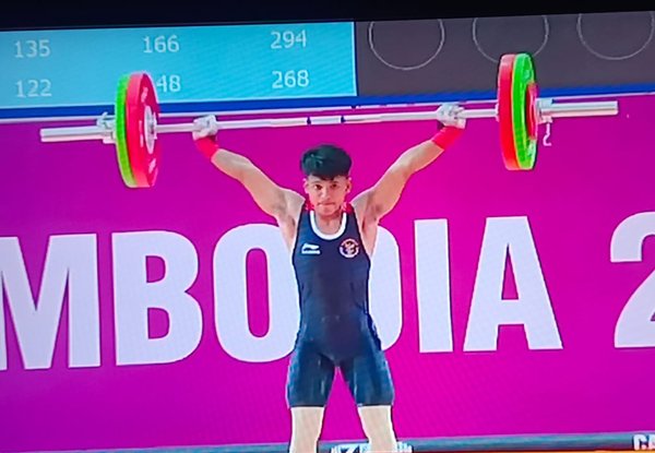 Lifter Lampung Sukses Debut di SEA Games 2023 Kamboja Raih Perunggu