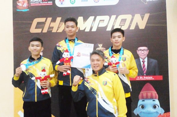 Budi Martha Imbau Seluruh Kontingen Lampung Support Pertandingan Final Tinju dan Pencak Silat