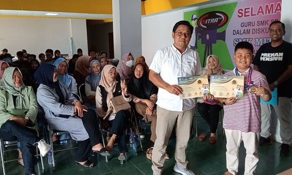 FYBI Lampung Bagikan Sertifikat Fornas Kepada Atlet Fornas