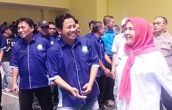 Pelantikan Pengurus Pengkot PBVSI Kota Balam, Ini Pesan Bunda Eva