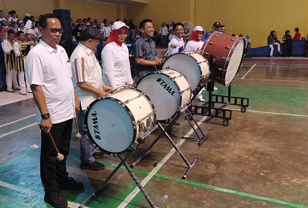 Kadispora Provinsi Lampung Buka Festival Drum Band Fybi Piala Danrem 043/Gatam