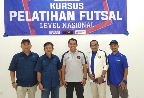Tigapuluh Peserta Kursus Pelatih Futsal Lisensi Nasional, Ini Pesan Ketua AFP Lampung