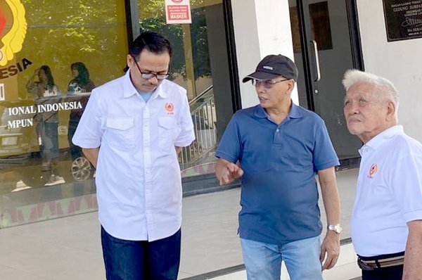 Waketum II KONI Lampung, Lepas Sebelas Pegulat Ke Kejurnas Walikota Padang Cup VII tahun 2025