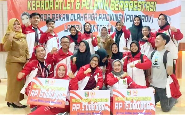 Meski Belum Seluruhnya, Kabupaten Tanggamus Mulai Bagi Bonus Bertahap