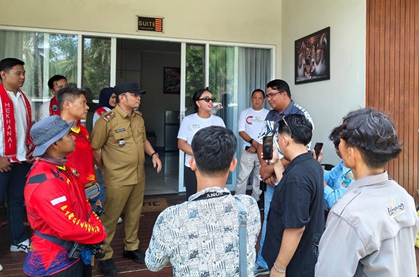 Utusan Khusus Presiden Bidang Pariwisata Tinjau Venue dan Ikut Tandem Paralayang di Batu Alif Bakauheni