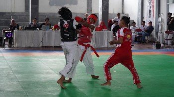 Ketum KONI Buka Satlak Tarung Drajat Di GOR Mini PKOR